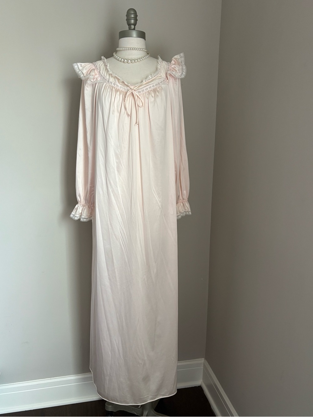 Vintage Jcpenney Light Pink Long Lace-Trim Nylon Nightgown